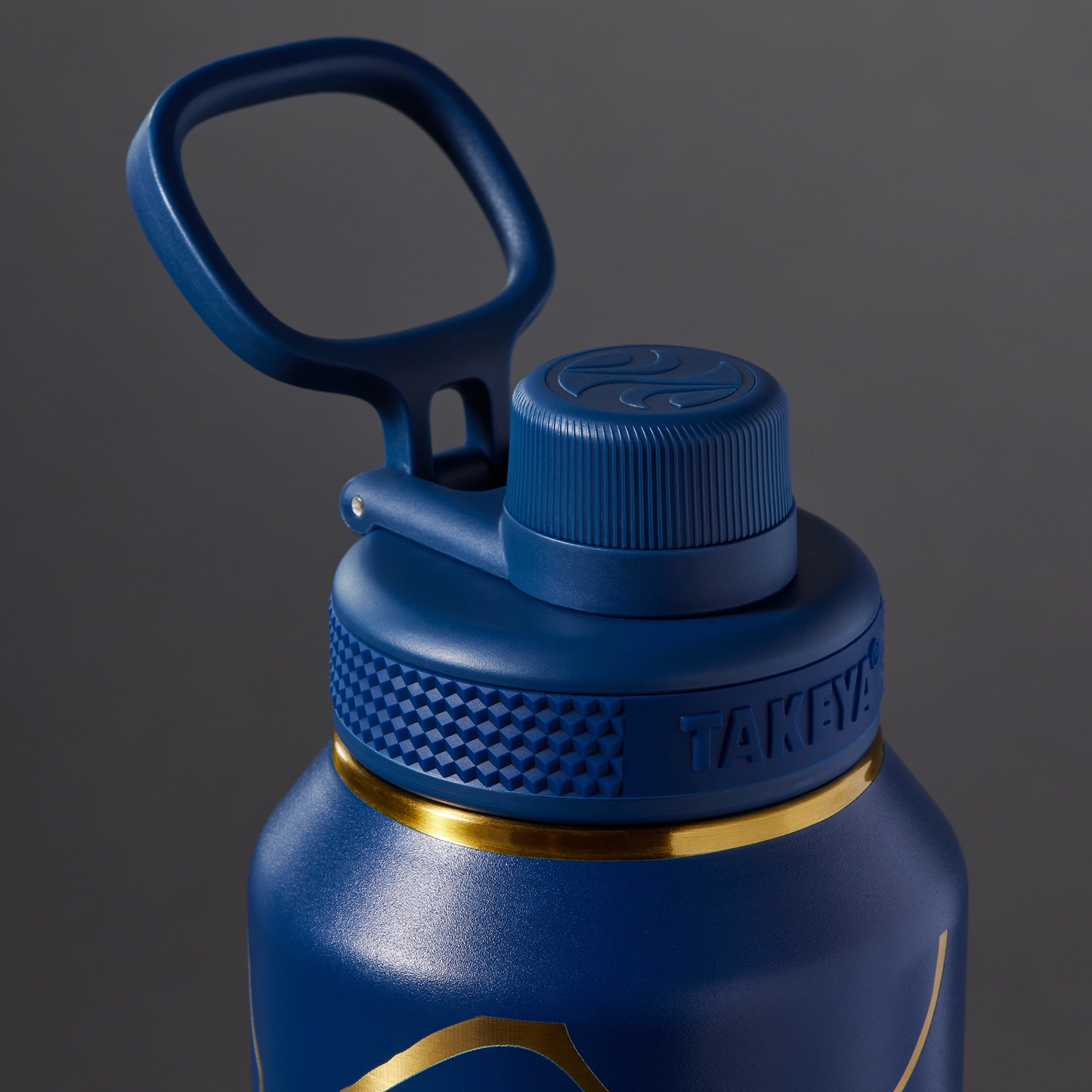kintsugi-water-bottle-with-spout-lid-h4 51390-TK_HO25_Kintsugi_Takeya9266.png